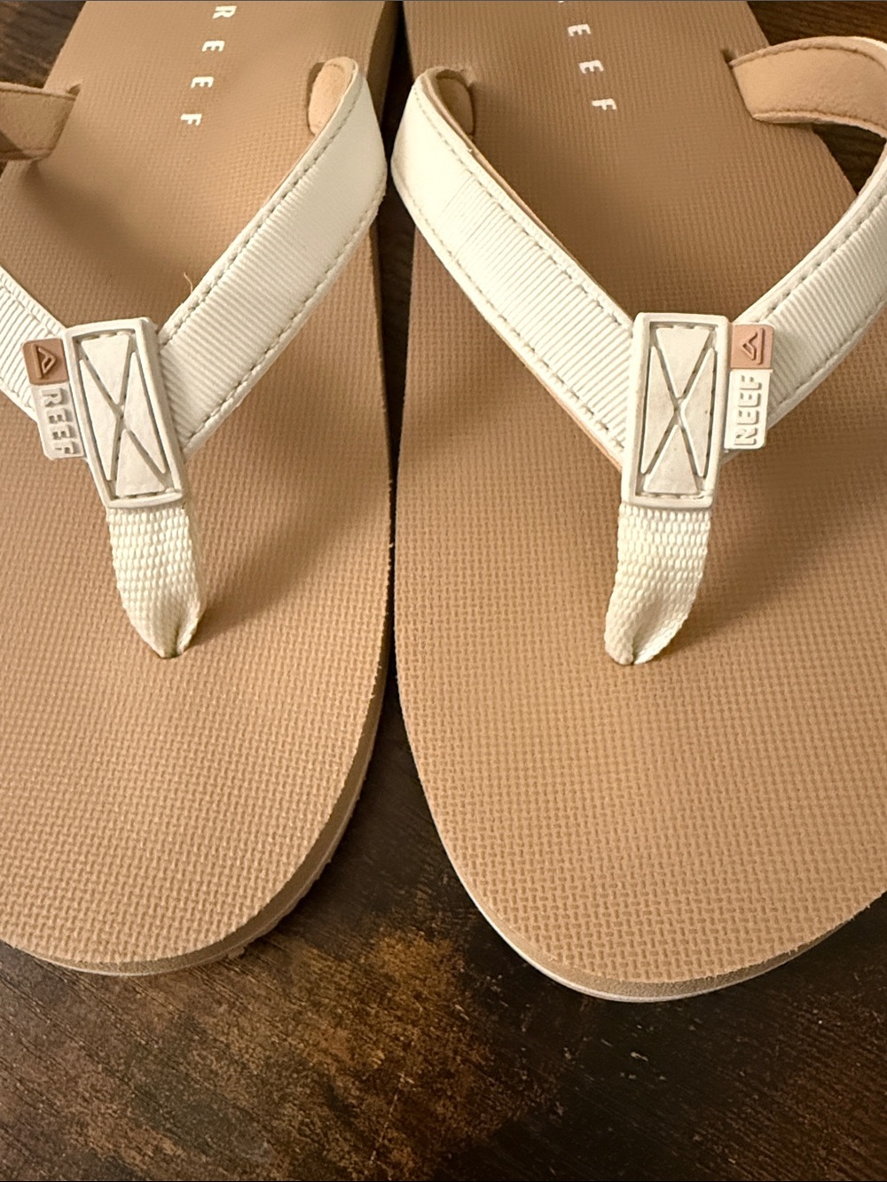 Reef Women’s Flip Sandals in Beige and White - Picture 3 of 4